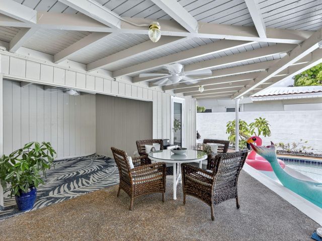 Продажа дома по адресу 2133 Coral Gardens Drive - фото 6575703