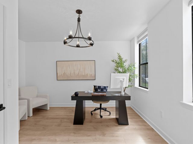 Дом в аренду по адресу 687 Hibiscus Street - фото 6592185