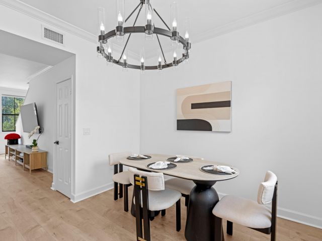 Дом в аренду по адресу 687 Hibiscus Street - фото 6592191