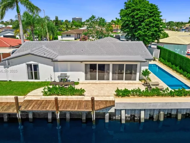 Дом в аренду по адресу 2830 NE 56 ct - фото 6611658