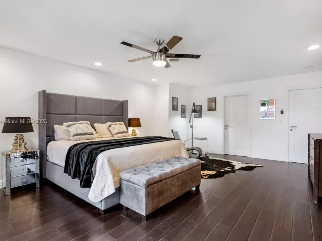 Дом в аренду по адресу 2830 NE 56 ct - фото 6611651