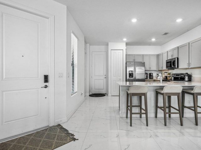 Дом в аренду по адресу 4111 Plum Tree Lane - фото 6578482