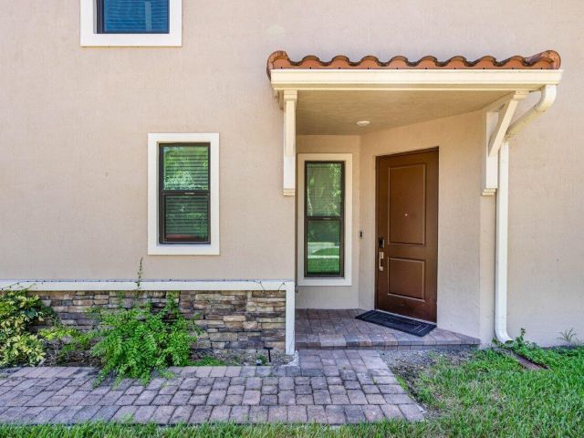 Дом в аренду по адресу 4111 Plum Tree Lane - фото 6578483