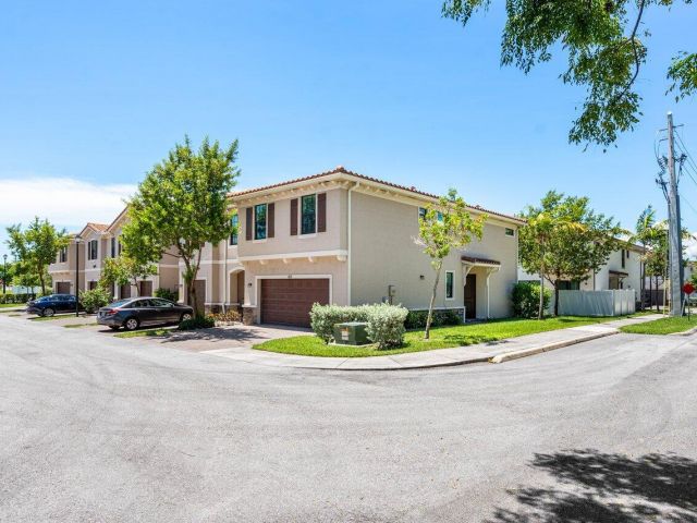 Дом в аренду по адресу 4111 Plum Tree Lane - фото 6578486