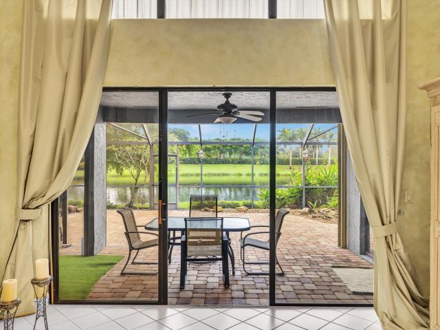 Дом в аренду по адресу 10122 Spyglass Way - фото 6593395