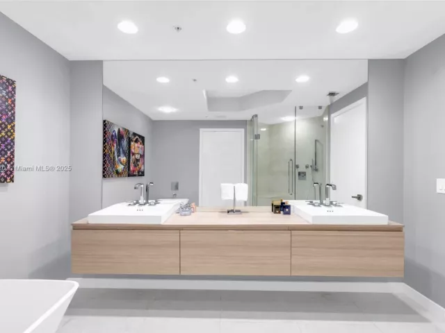 Продажа квартиры #602 - фото 6577546