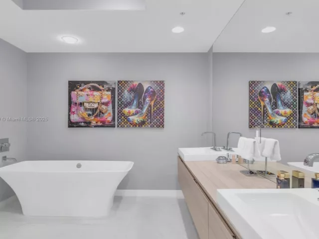 Продажа квартиры #602 - фото 6577544