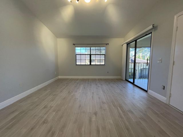 Дом в аренду по адресу 6691 Montego Bay Boulevard H - фото 6593350