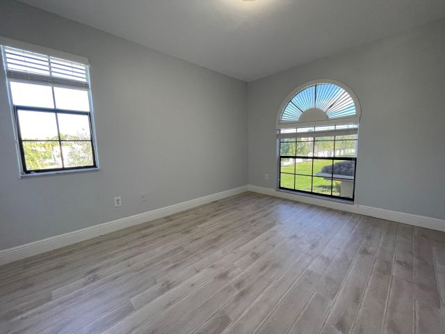 Дом в аренду по адресу 6691 Montego Bay Boulevard H - фото 6593356