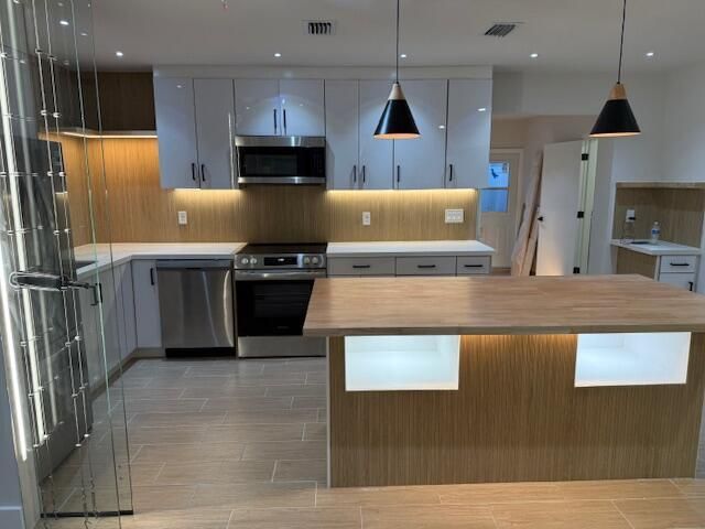 Дом в аренду по адресу 1449 SE 8th Street - фото 6579249