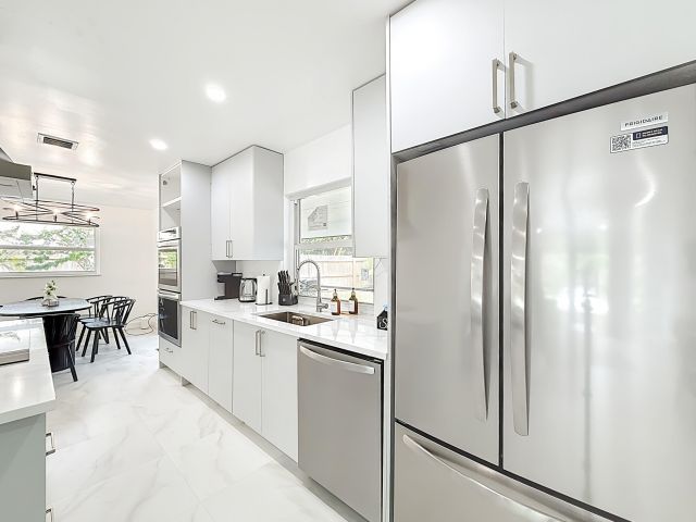 Дом в аренду по адресу 635 Kingbird Circle - фото 6595064