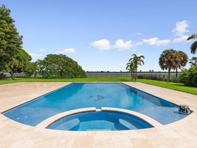 Продажа дома по адресу 8 Woodbrook Circle - фото 6634263