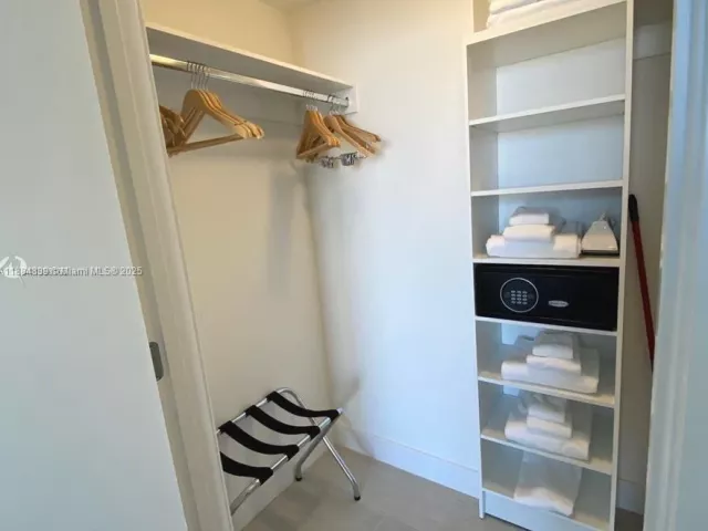 Продажа квартиры #R401 - фото 6580956