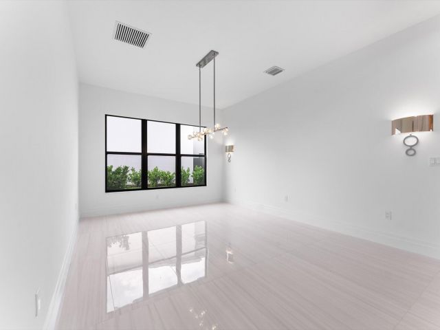 Продажа дома по адресу 20107 Pacific Dunes Drive - фото 6593252