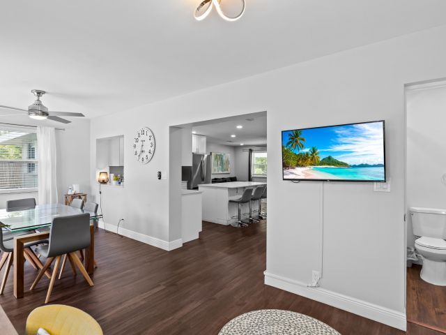 Продажа дома по адресу 1800 NE 28th Avenue - фото 6582933