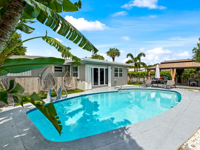 Продажа дома по адресу 1800 NE 28th Avenue - фото 6582949