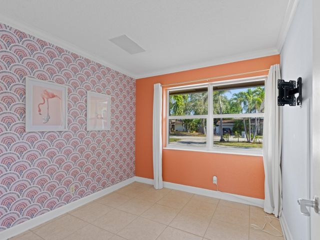 Дом в аренду по адресу 2650 NE 22nd Street - фото 6582463