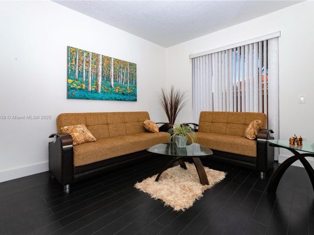 Дом в аренду по адресу 6202 NW 116th Ave 449 - фото 7437608