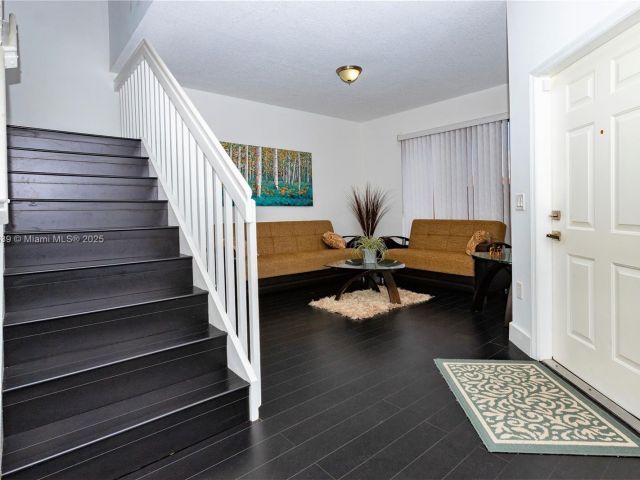 Дом в аренду по адресу 6202 NW 116th Ave 449 - фото 7437610