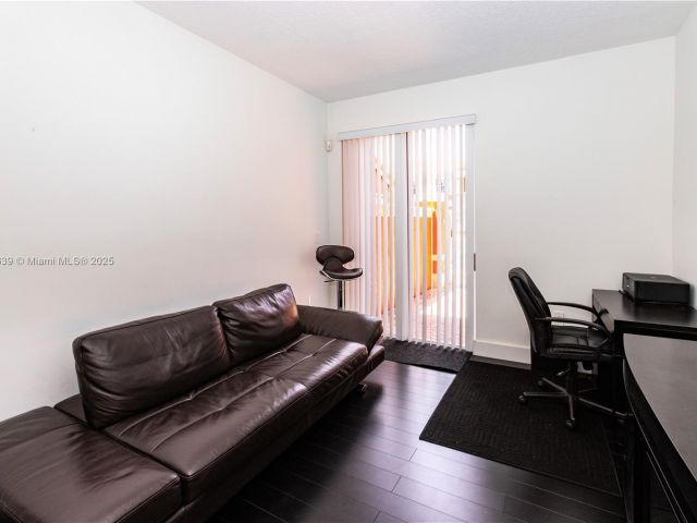 Дом в аренду по адресу 6202 NW 116th Ave 449 - фото 7437615