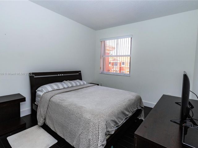 Дом в аренду по адресу 6202 NW 116th Ave 449 - фото 7437619