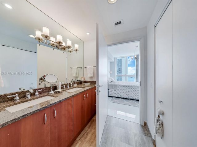 Продажа квартиры #T-3312 - фото 6582227