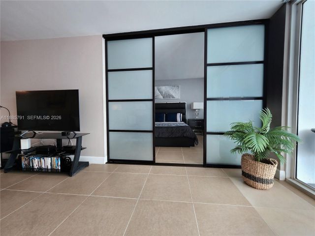 Продажа квартиры #1218 - фото 6586757