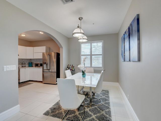 Дом в аренду по адресу 71 NW 4th Avenue - фото 6594948