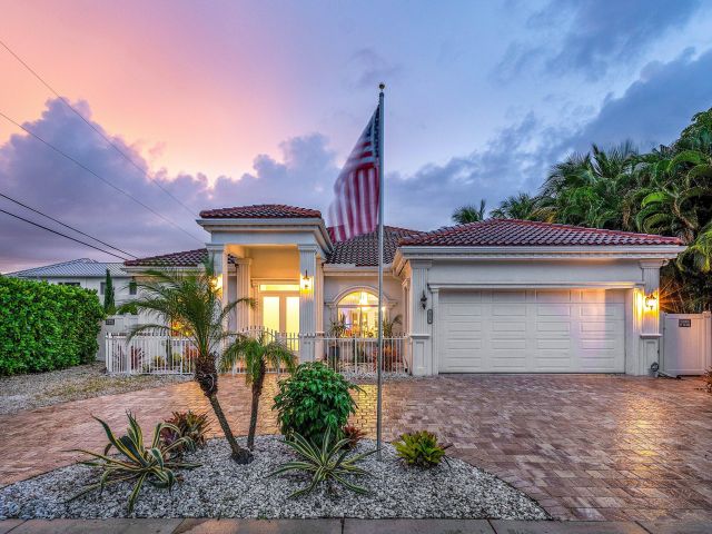 Продажа дома по адресу 951 NW 2nd Avenue - фото 6593163