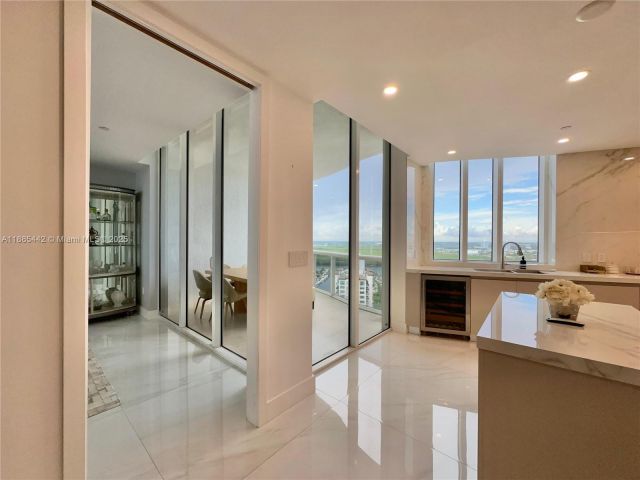 Квартира в аренду номер2406 - фото 6598429