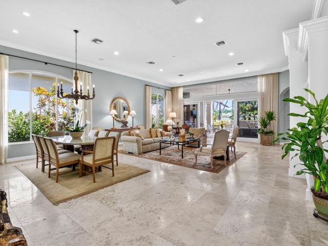 Продажа дома по адресу 7886 Villa D Este Way - фото 6594823