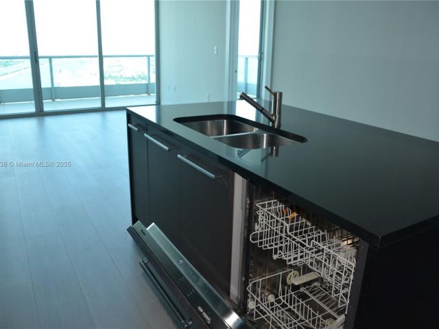 Продажа квартиры #5104 - фото 6646675