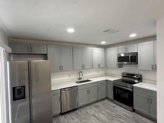 Дом в аренду по адресу 1917 N Congress Avenue - фото 6591977