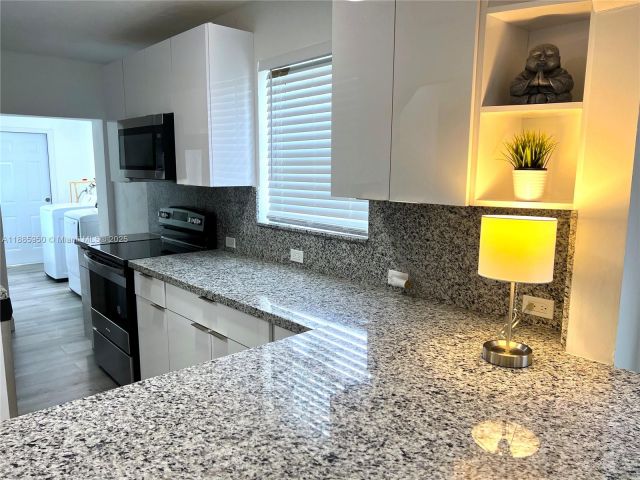 Продажа дома по адресу 140 NW 124th St - фото 7495032