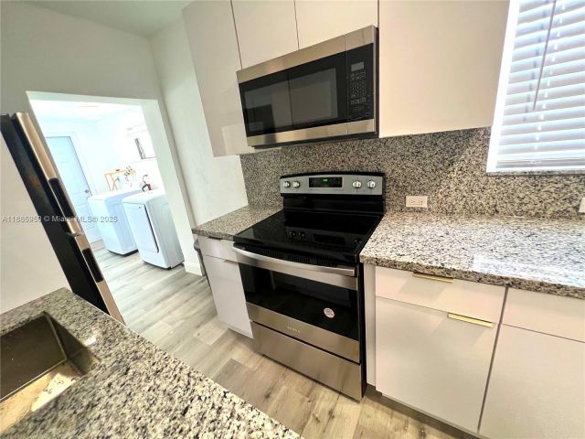 Продажа дома по адресу 140 NW 124th St - фото 7495034