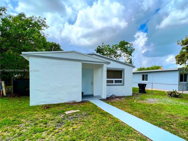 Продажа дома по адресу 140 NW 124th St - фото 7495038