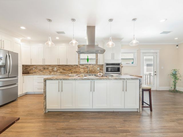 Продажа дома по адресу 3614 Poinsettia Avenue - фото 6592020