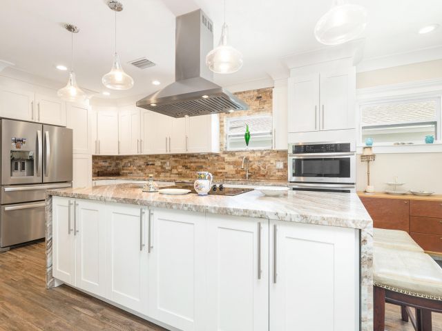 Продажа дома по адресу 3614 Poinsettia Avenue - фото 6592022