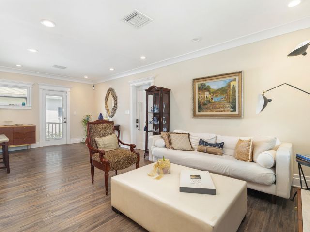 Продажа дома по адресу 3614 Poinsettia Avenue - фото 6592025