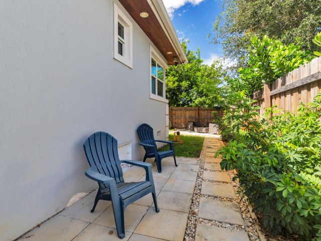 Продажа дома по адресу 3614 Poinsettia Avenue - фото 6592033