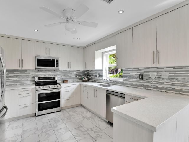 Продажа дома по адресу 7962 Cloverfield Circle - фото 6643471