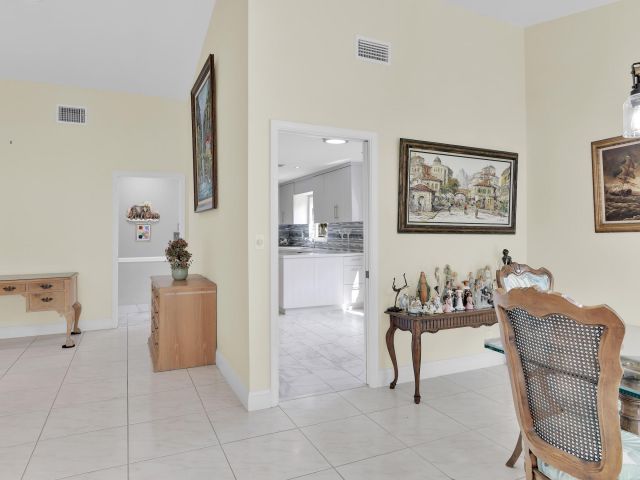 Продажа дома по адресу 7962 Cloverfield Circle - фото 6643473