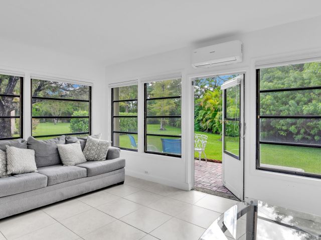 Продажа дома по адресу 7962 Cloverfield Circle - фото 6643475