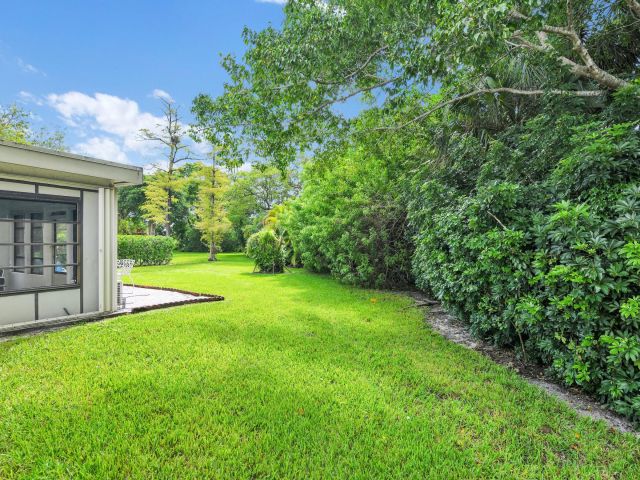 Продажа дома по адресу 7962 Cloverfield Circle - фото 6643485