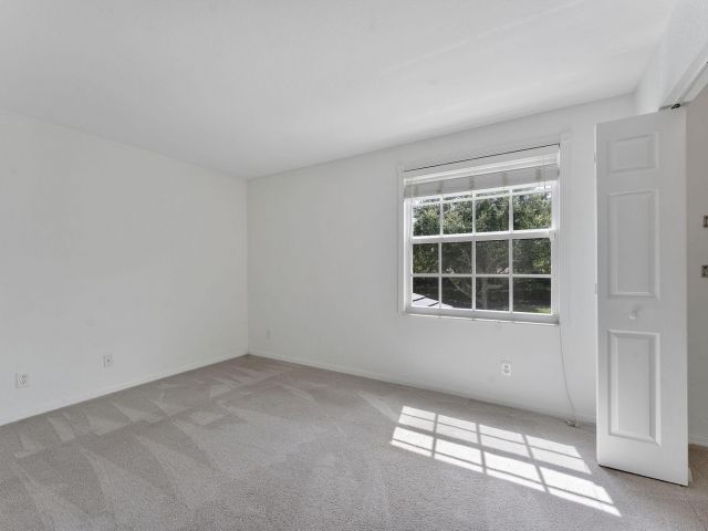 Дом в аренду по адресу 16129 Sierra Palms Drive - фото 6629409