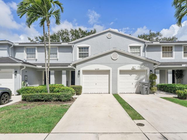 Дом в аренду по адресу 16129 Sierra Palms Drive - фото 6629424