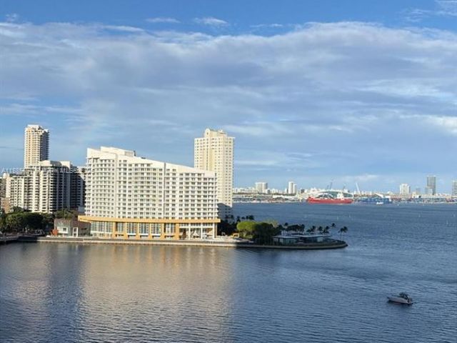 Продажа квартиры #1408 - фото 6587195