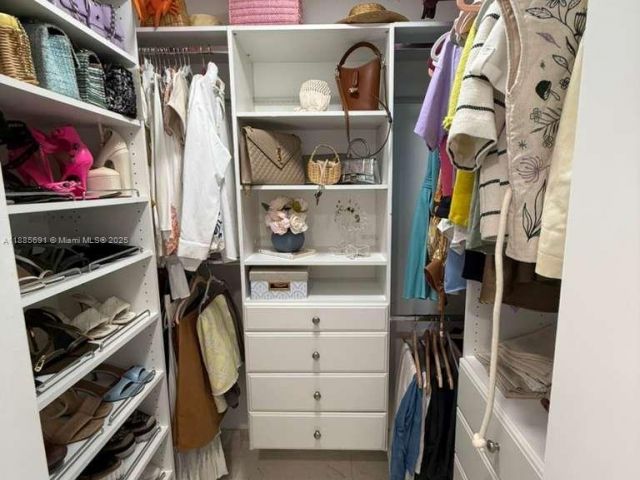 Продажа квартиры #1408 - фото 6587198