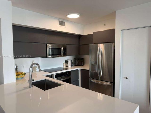 Продажа квартиры #1408 - фото 6587200