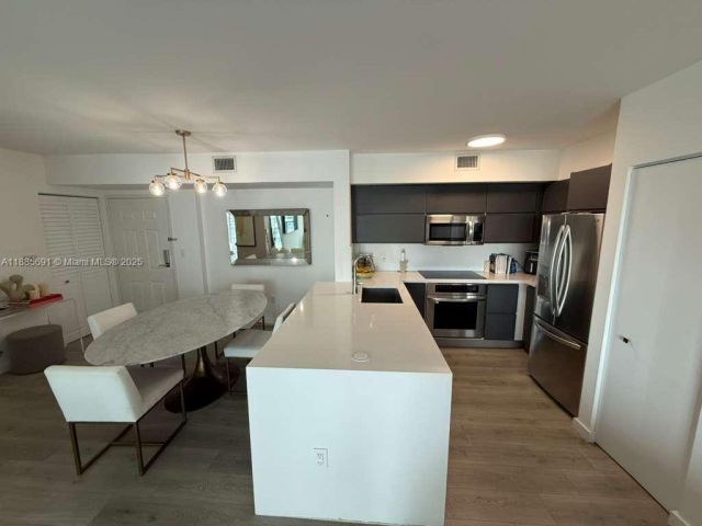 Продажа квартиры #1408 - фото 6587203